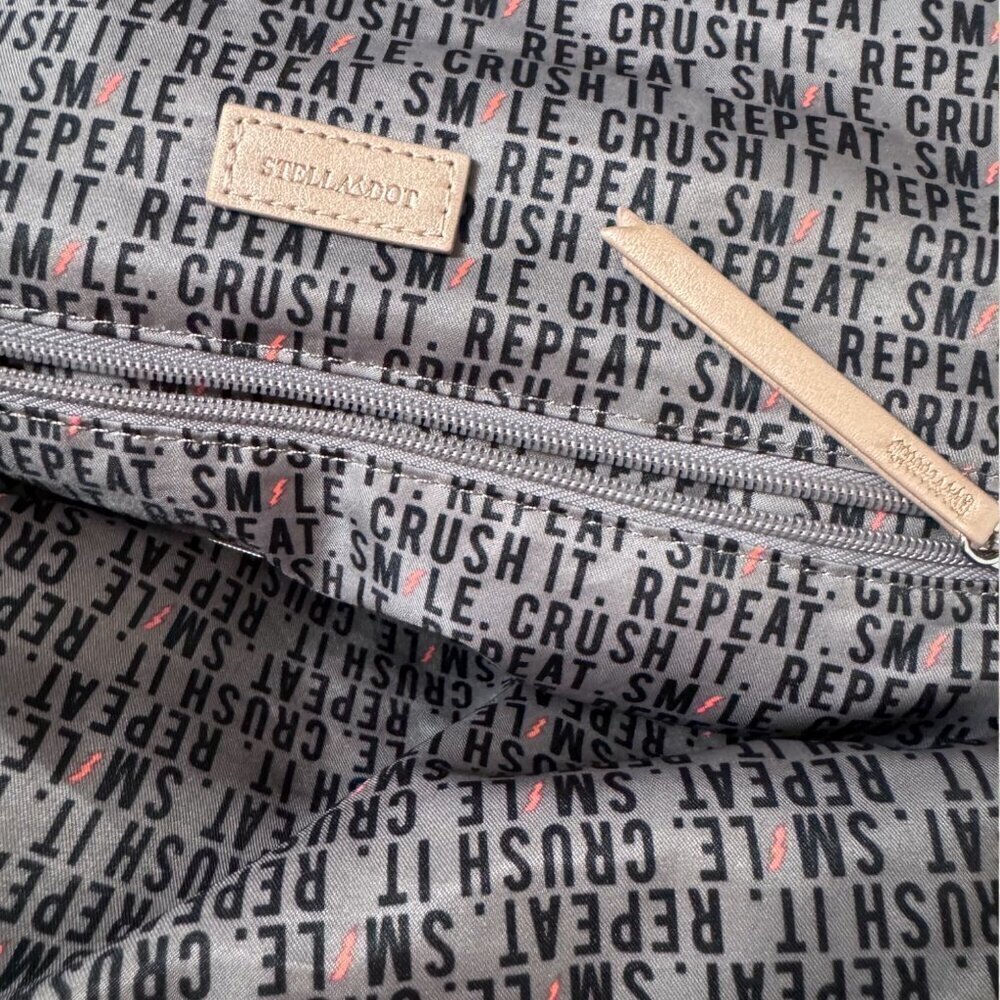 Stella & Dot Black Quilted Backpack Zip Tote Travel Bag Crush It Repeat Lining - Picture 9 of 9